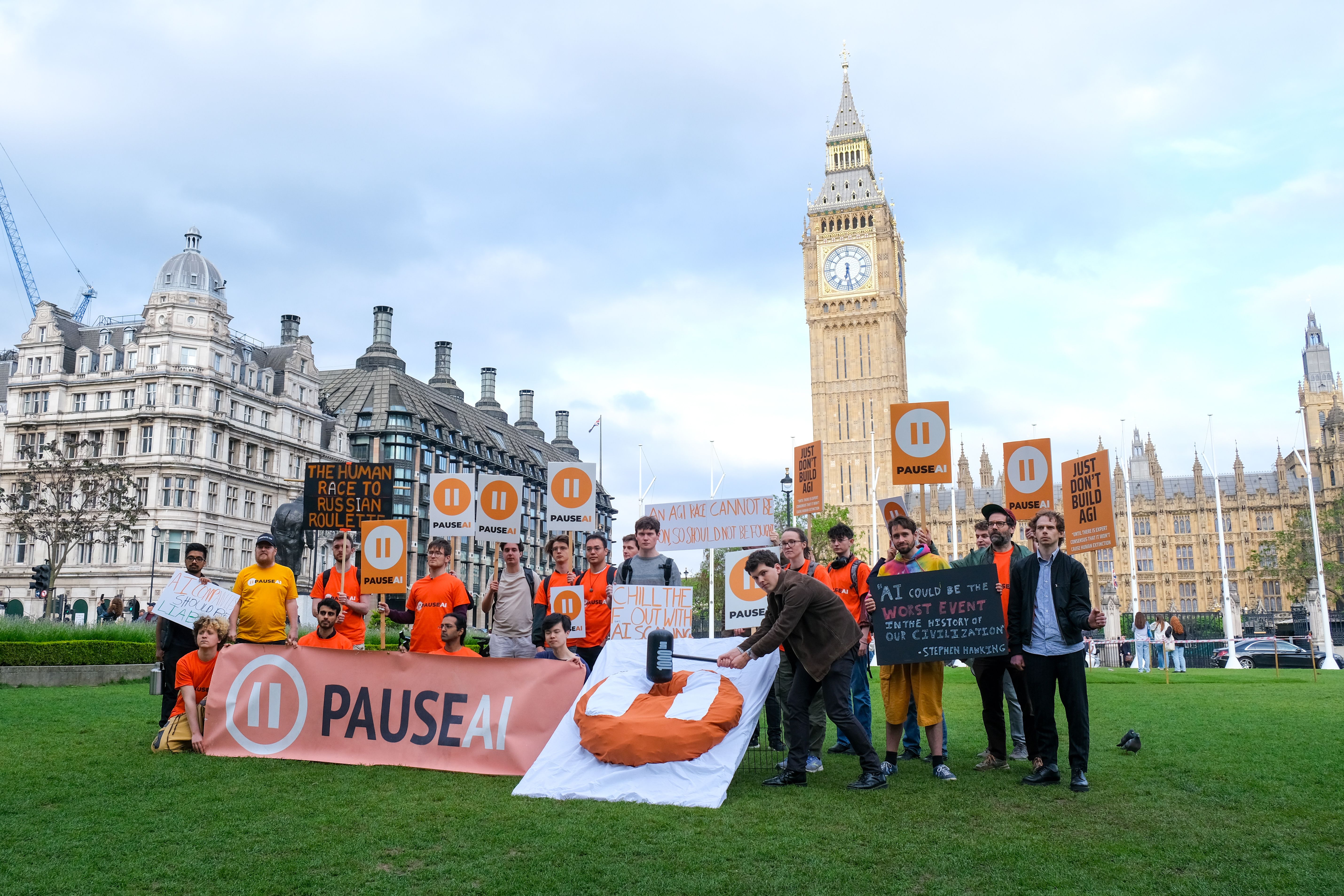     UK Technology Secretary overlooks risks posed by AI